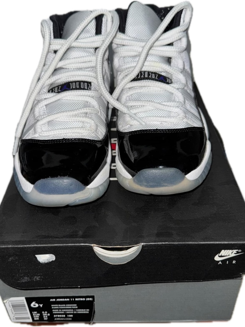 Jordan 11 Concord (2018) - Picture 1 of 5